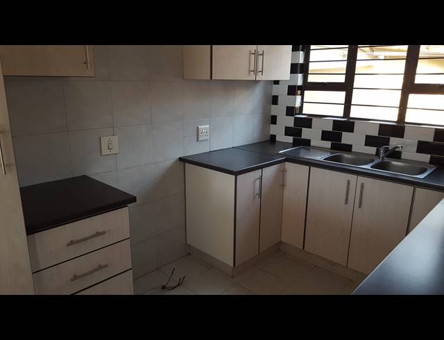 3 BEDROOM DUPLEX RENTED IN MALVERN